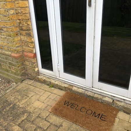 Spacious King Room With Private Entrance - Near Emirates And Camden And King'S Cross - 5 Min To Tube Finchley Luaran gambar