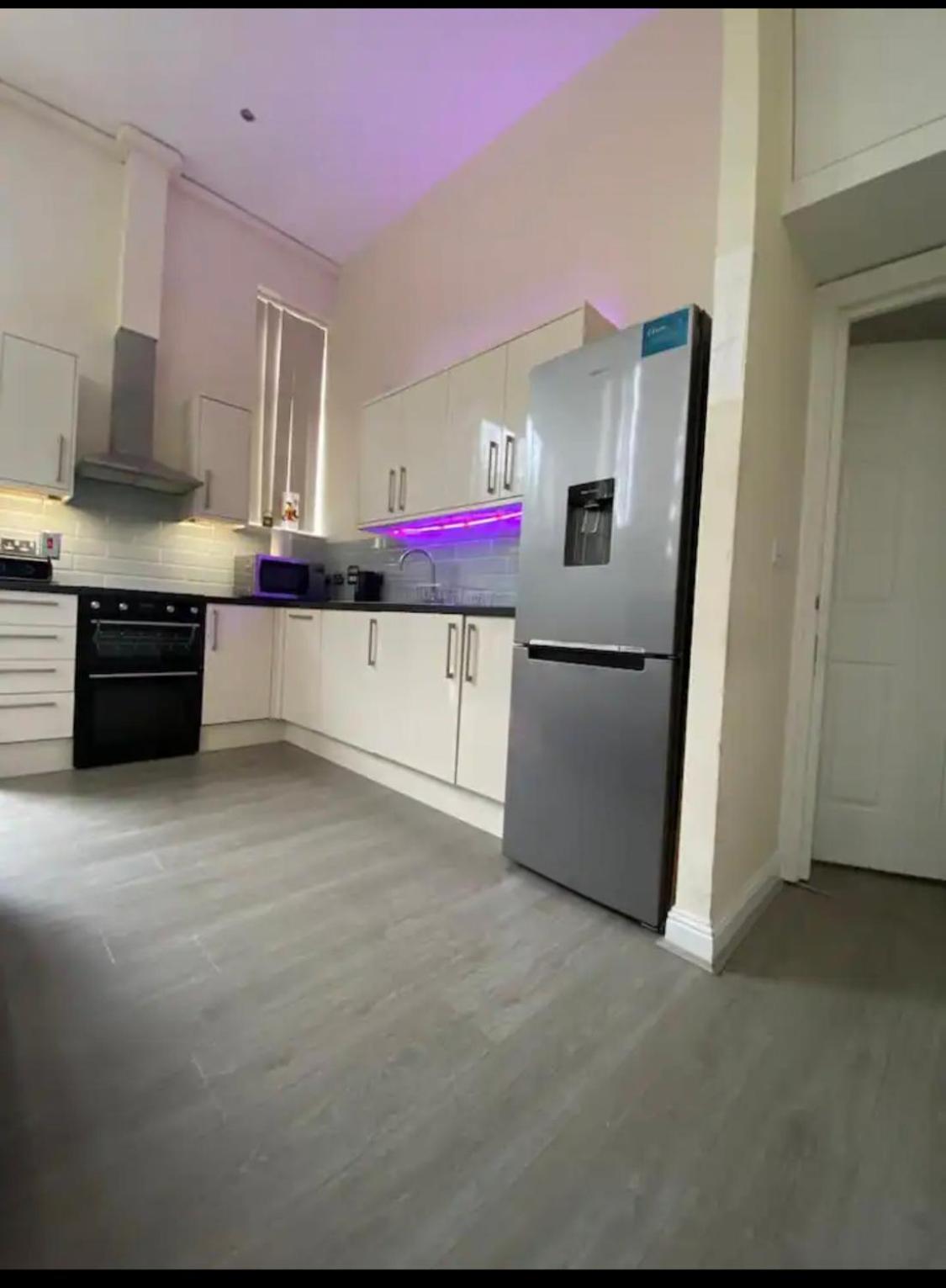 Spacious King Room With Private Entrance - Near Emirates And Camden And King'S Cross - 5 Min To Tube Finchley Luaran gambar